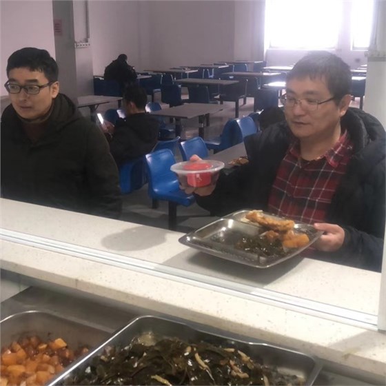 寒冬添暖 萬事“粥”全！協(xié)昌環(huán)保為員工送上愛心臘八粥插圖2